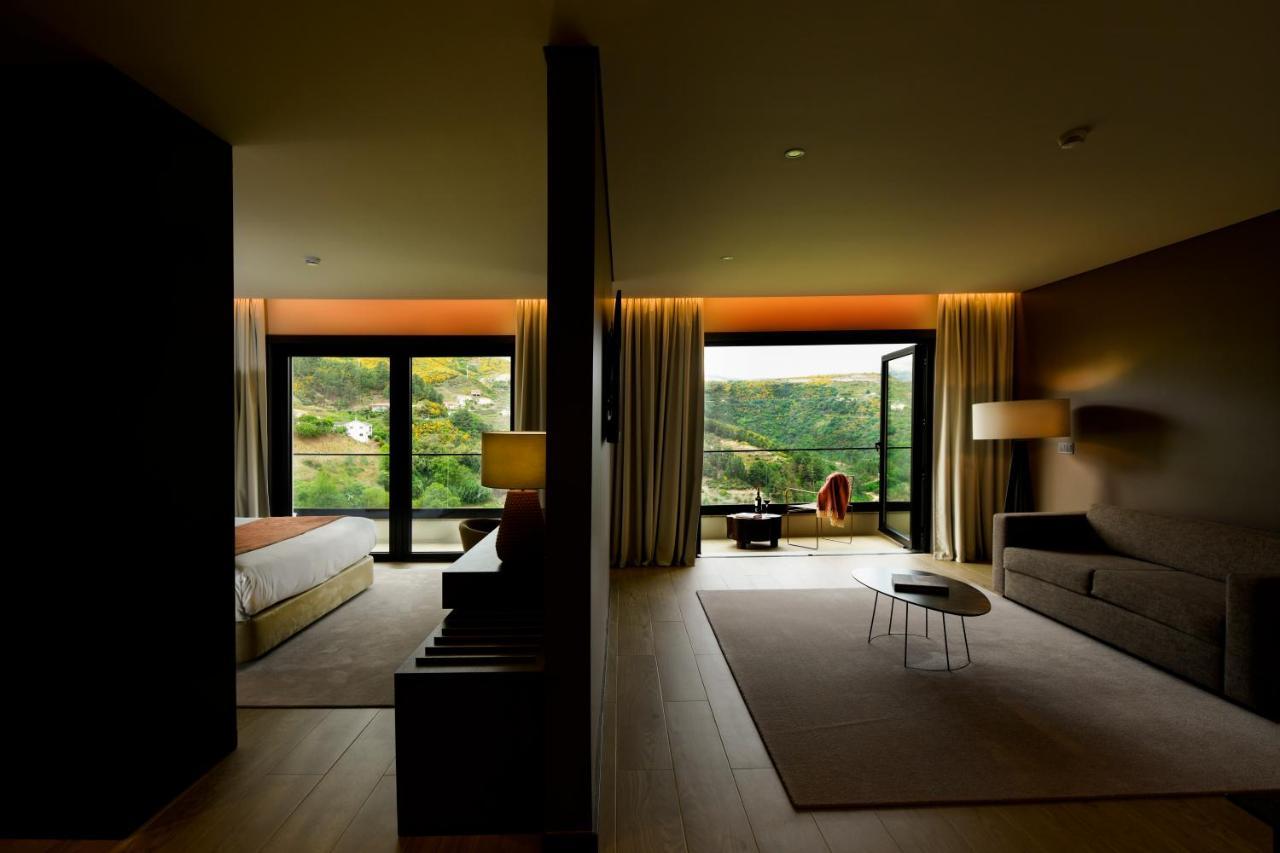 Mw Douro Wine & Spa Santa Marta de Penaguiao Luaran gambar A room at the hotel