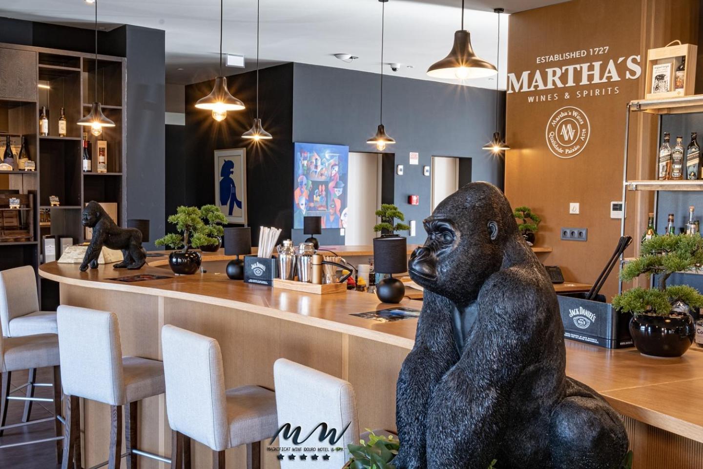 Mw Douro Wine & Spa Santa Marta de Penaguiao Luaran gambar Martha's Wine Bar
